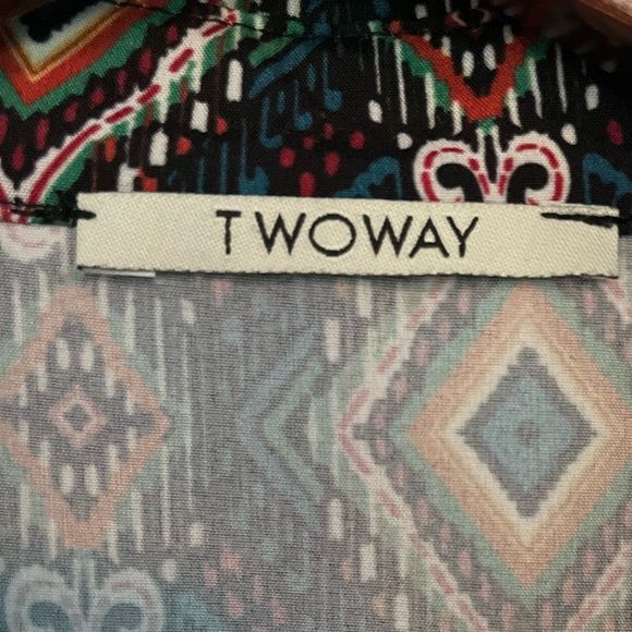 Two Way short long sleeved dress - Picture 2 of 3